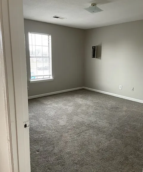 1808 Graymont Ln #C — Photo 2