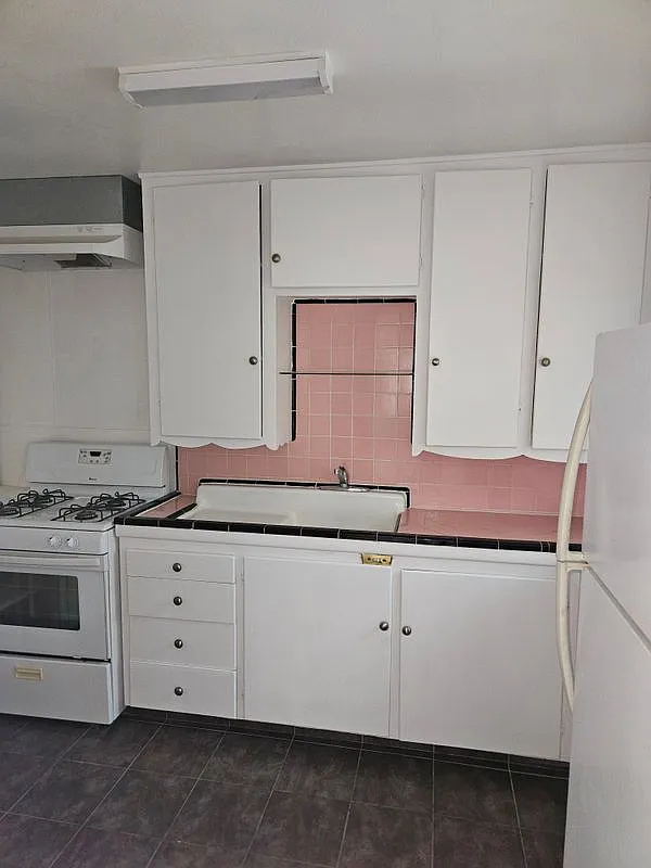 1 bed, 1.0 bath, 500 sqft, $2,200 — Photo 4
