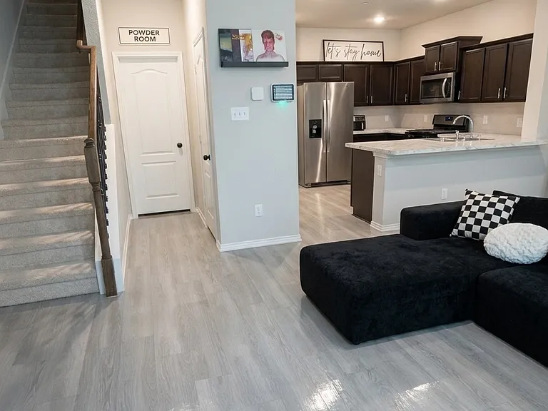 1836 Indigo Ln — Photo 1