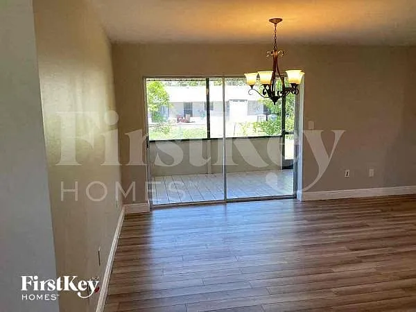 19037 Tampa Rd S — Photo 3