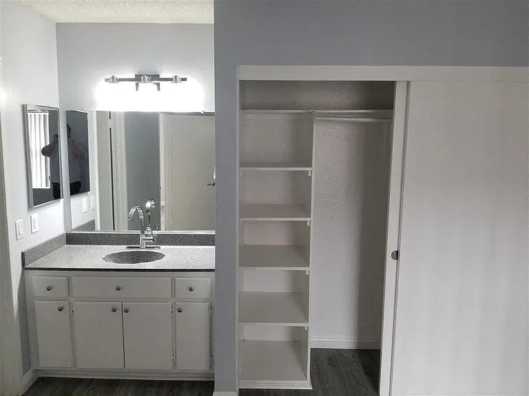 Nova Pointe Apartments — Photo 8