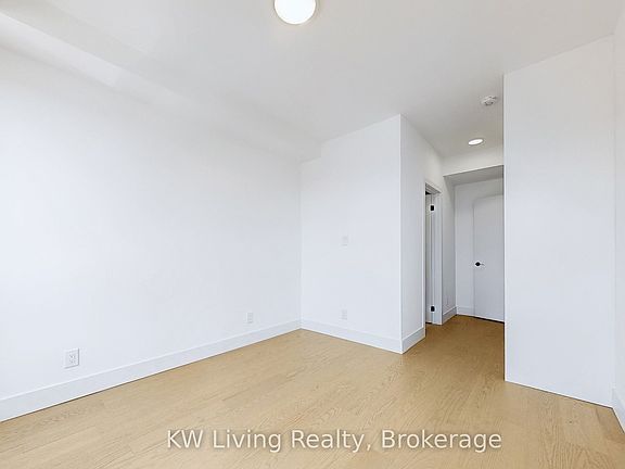 5th image of 33 Kirknewton Rd #101