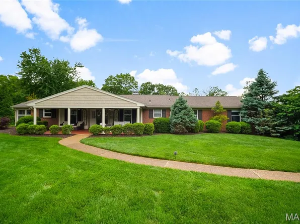 12935 Topping Estates Dr, Saint Louis, MO 63131