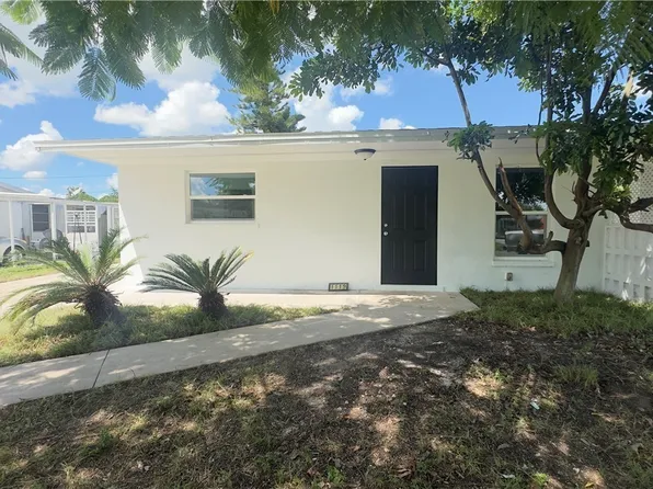 1119 Vineyard Pl, Lehigh Acres, FL 33936
