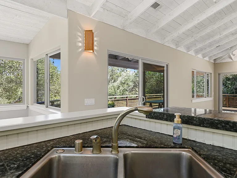 1585 Tecalote Dr — Photo 18