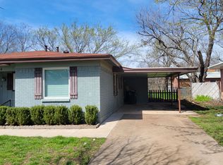 1304 Phillips St, Cleburne, TX 76033