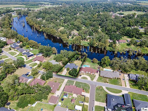 3rd image of 6402 Cypress Point Dr