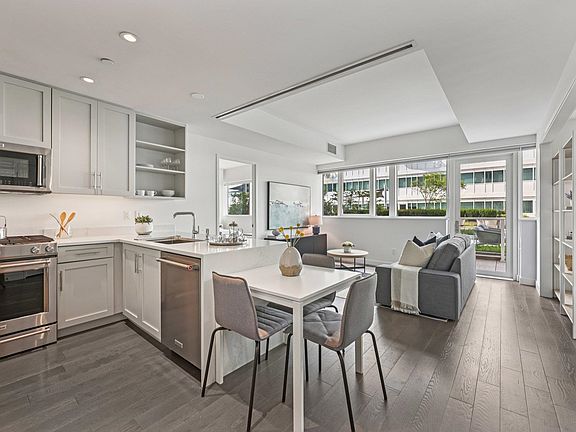 5th image of 800 Avenue At Port Imperial #308