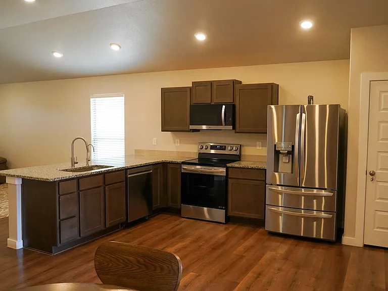 6209 Poppy Dr — Photo 2