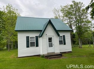 25368 E Branch Rd, Greenland Township, MI 49948