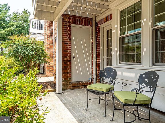 5th image of 2592C S Arlington Mill Dr #3
