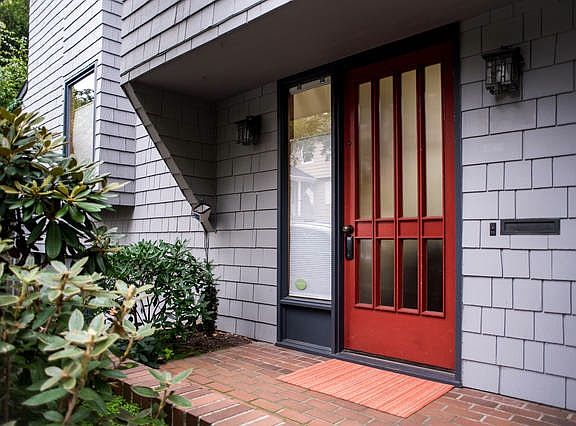 5th image of 3905 NE Belvoir Pl