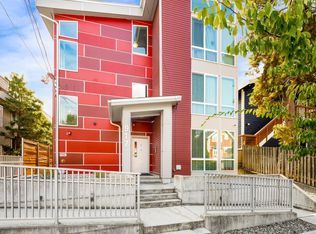 917 SW Holden St APT 302, Seattle, WA 98106