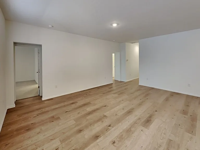 3909 Dutch Ln — Photo 5