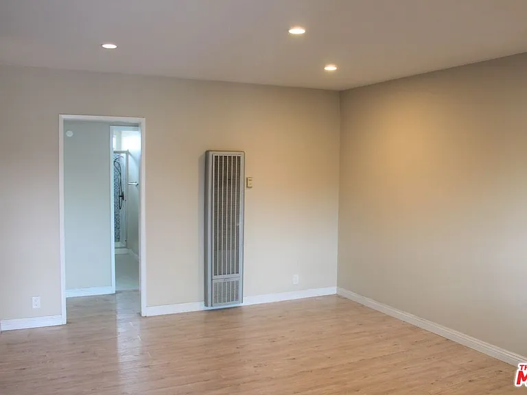 2501 W Redondo Beach Blvd #335 — Photo 1