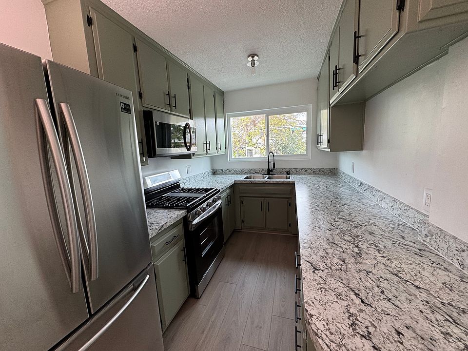 1st image of 1221 N Spaulding Ave #304R