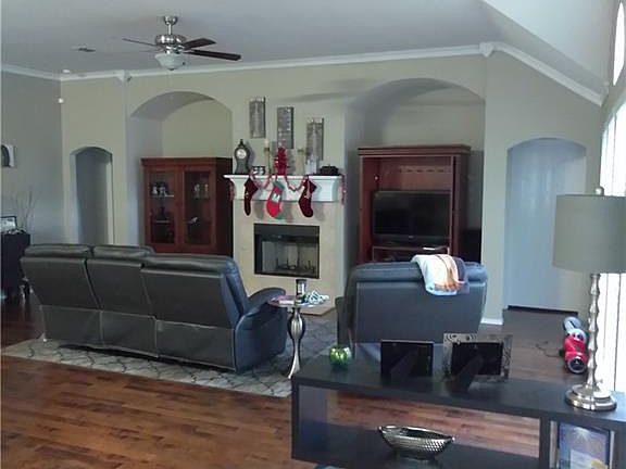 5th image of 630 Manchester Dr