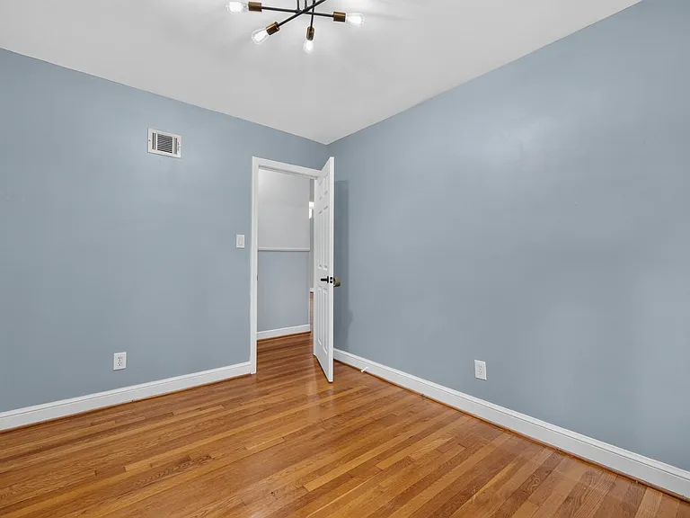 3604 Husted Dr — Photo 18
