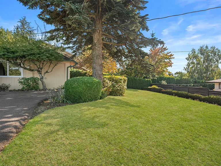 9604 SE Clatsop St — Photo 19
