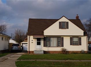 1016 Meadowlawn Blvd, Parma, OH