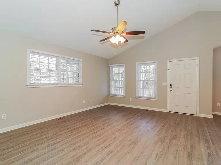 55 Broadlands Dr — Photo 5