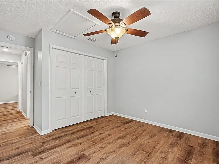 17703 Cranbrook Dr — Photo 20