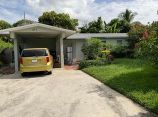 211 NE 27TH Avenue, Boynton Beach, FL 33435