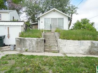 209 S John St, Sioux City, IA 51103