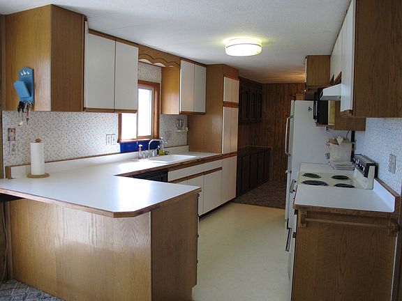 5th image of 2451 Road E NE