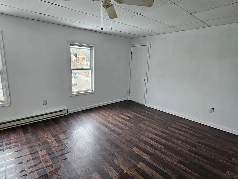 240 Greenbush St — Photo 6