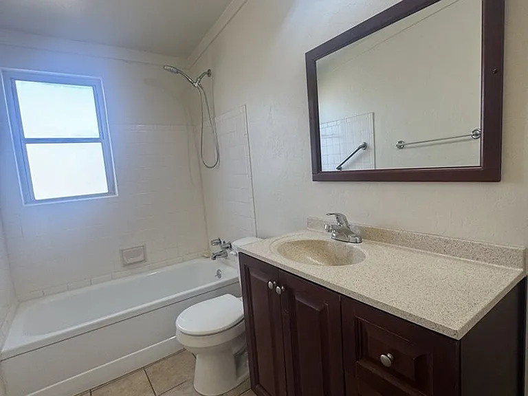 1800 E Fry Blvd #12 — Photo 11