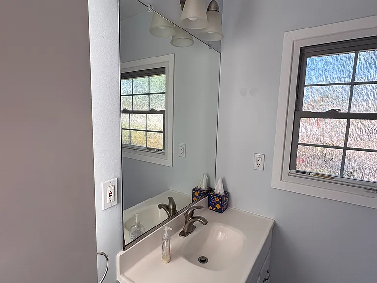 Cottage Ave — Photo 8