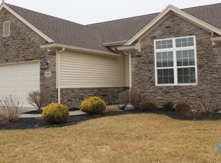 26303 Whitewater Dr, Perrysburg, OH 43551
