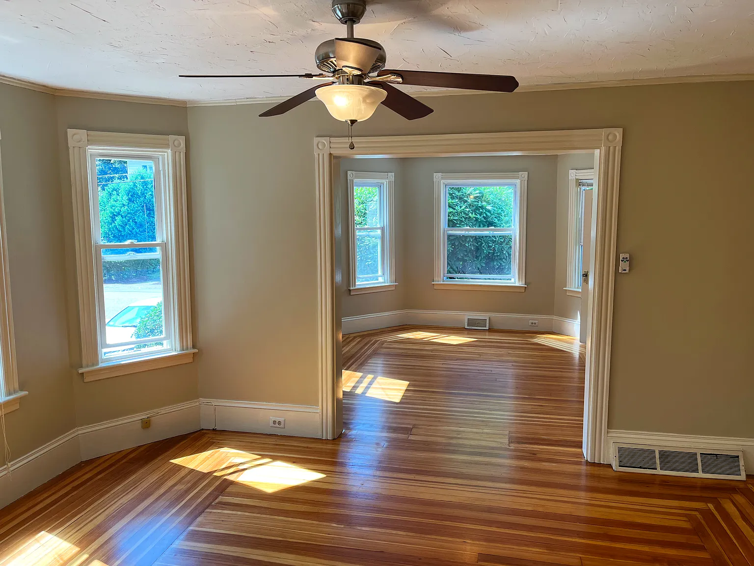 2 bed, 1200 sqft, $2,150 — Photo 4