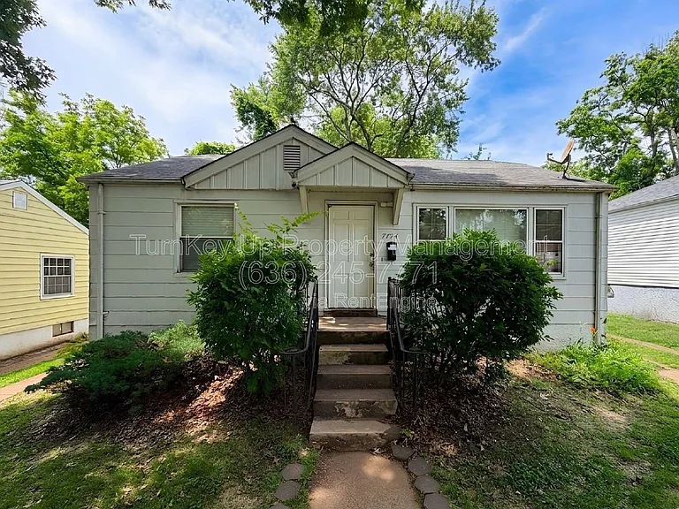 7724 Monroe Dr — Photo 2