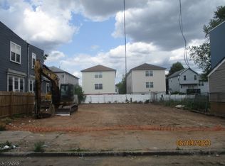 42 Blum St, Newark, NJ 07103