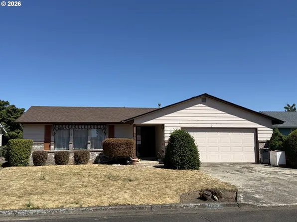 2044 Astor Way, Woodburn, OR 97071