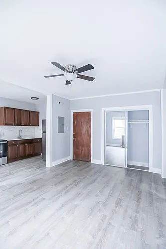 6950 N Ashland Blvd #310 Photo 1