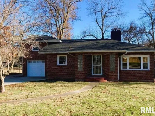 226 Summit Ave, Taylorville, IL 62568