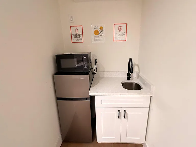 3505 E 38th Ave #8 — Photo 3