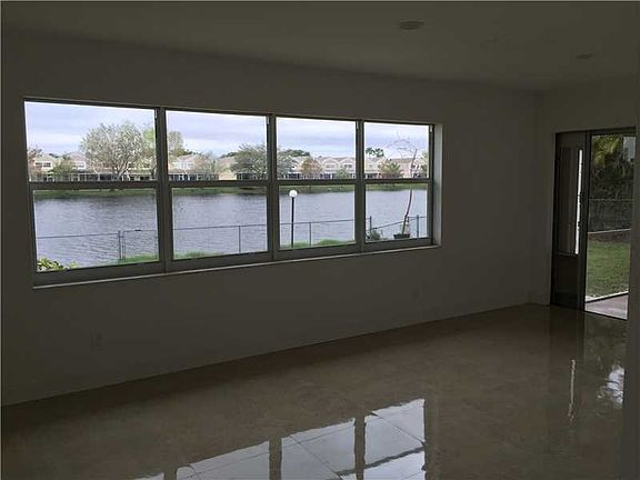 4th image of 1440 NW 122nd Ave