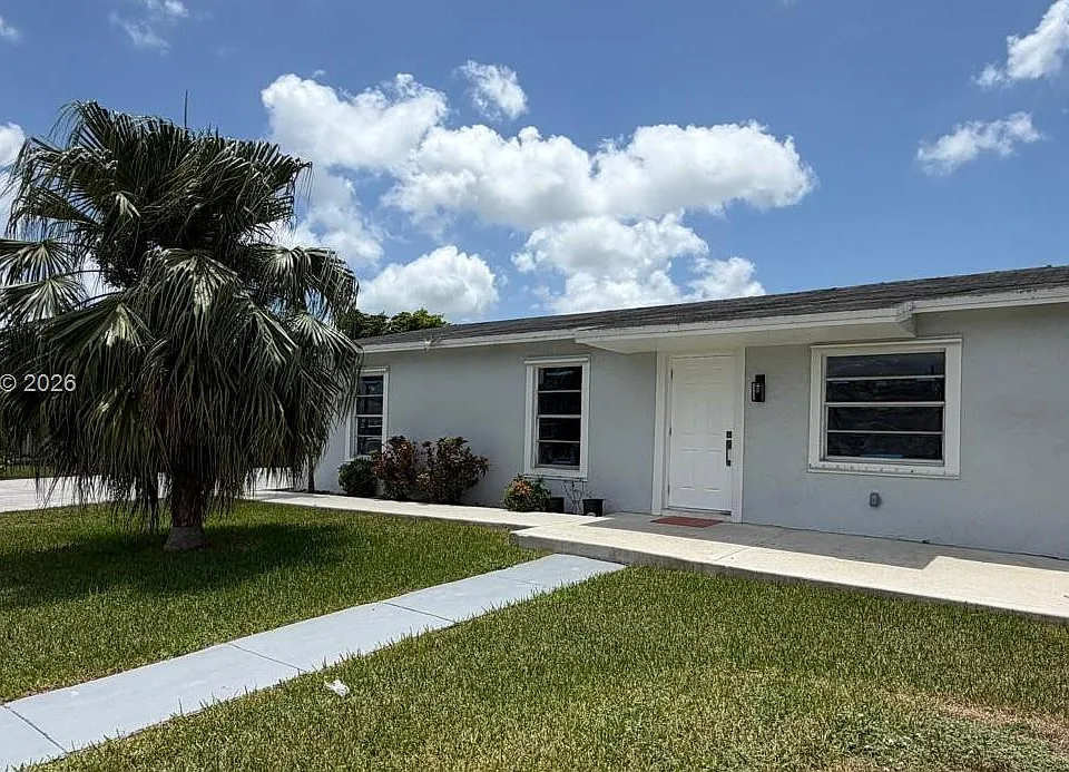 15400 SW 305th St
