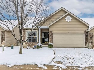 160 Baxter Commons Dr, Ballwin, MO
