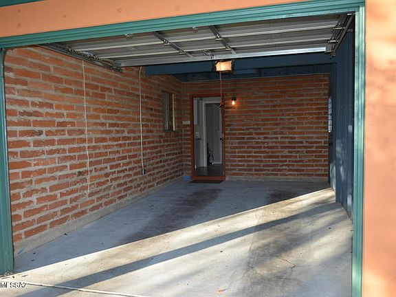 4th image of 3021 N Cardi Ave