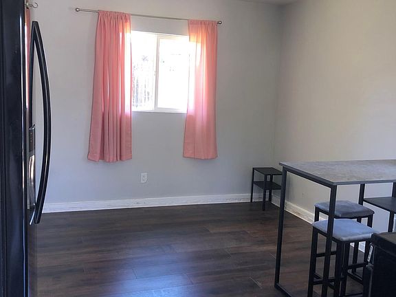 4th image of 1020 El Mirador Ave