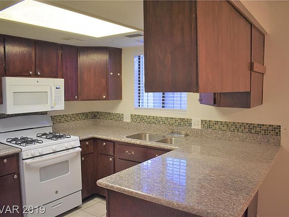 4th image of 210 Bel Port Dr Unit 216