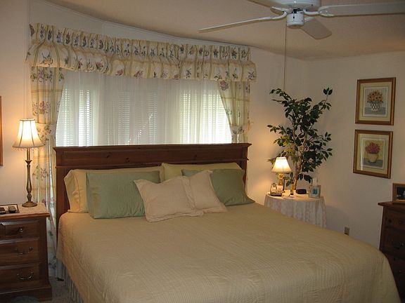 king size bed