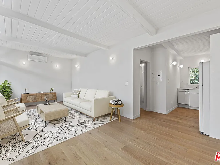 2210 Echo Park Ave #4 — Photo 1