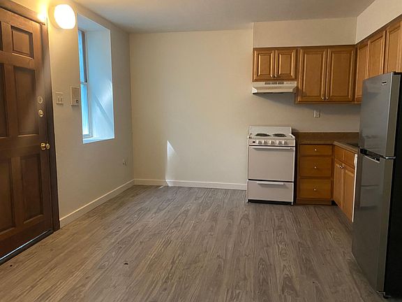 2nd image of 330 Bainbridge St #38