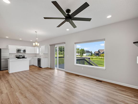 5th image of 2217 Waller Ave
